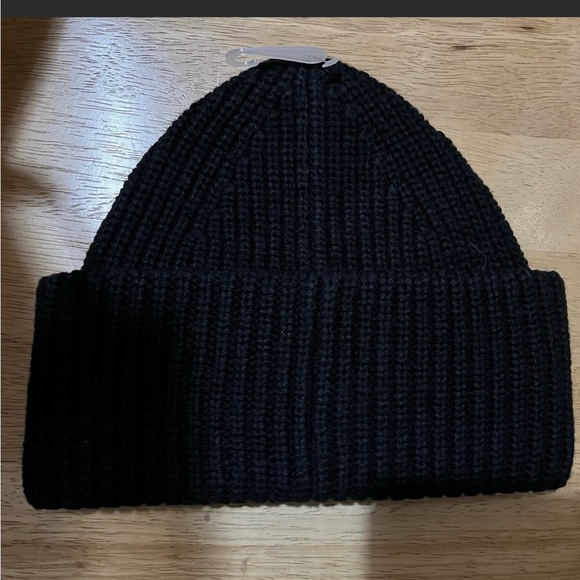 Coach Women’s Classic Beanie New with tags - Picture 2 of 7